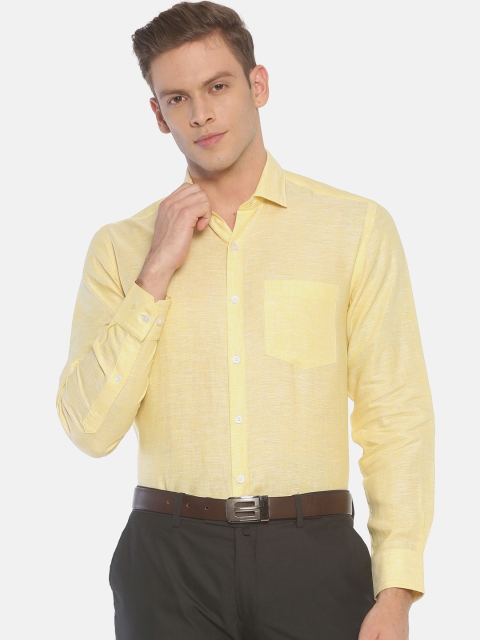 

Linen Club Men Yellow Regular Fit Solid Formal Shirt