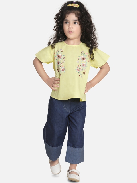 

AWW HUNNIE Girls Yellow & Blue Solid Top with Trousers