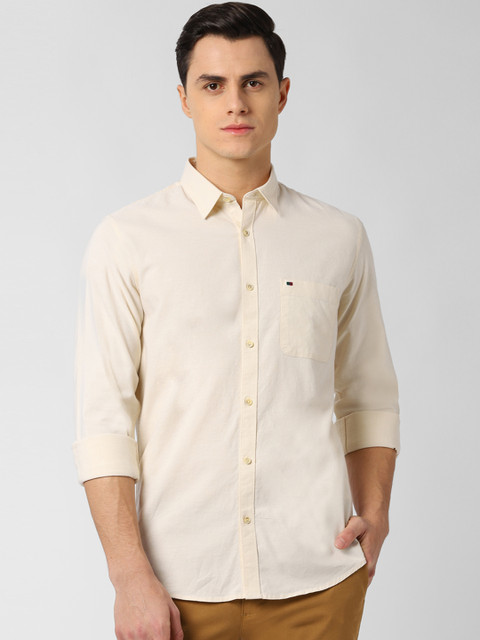 

Peter England Casuals Men Yellow Slim Fit Solid Casual Shirt