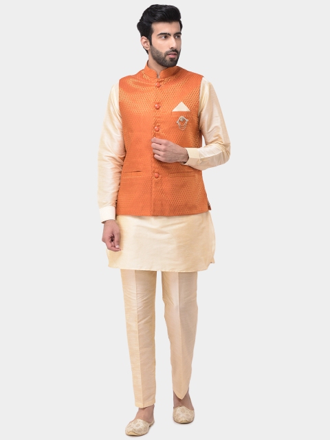 

SG LEMAN Men Beige & Orange Solid Kurta with Trousers