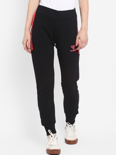 

hummel Women Black solid Joggers