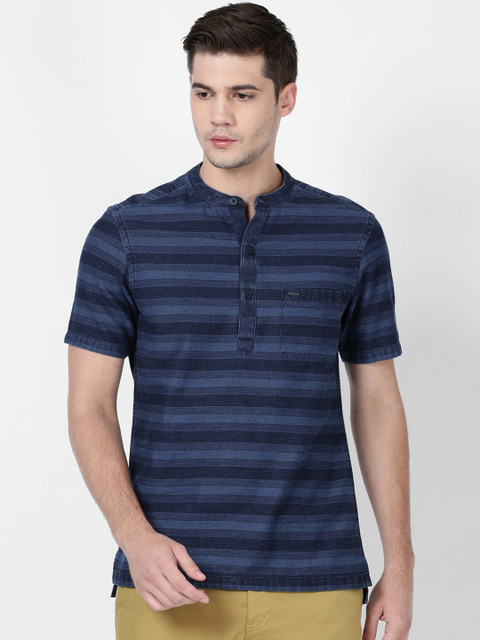 

t-base Men Blue Regular Fit Striped Casual Shirt