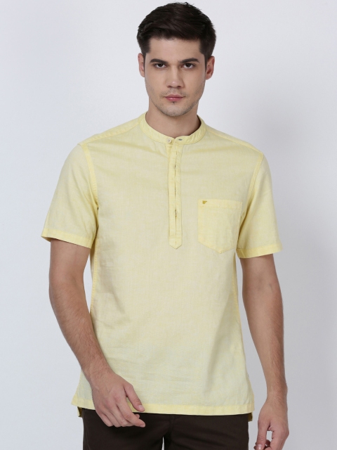 

t-base Men Yellow Regular Fit Solid Casual Shirt