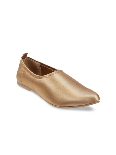 

Metro Women Gold-Toned Solid Ballerinas