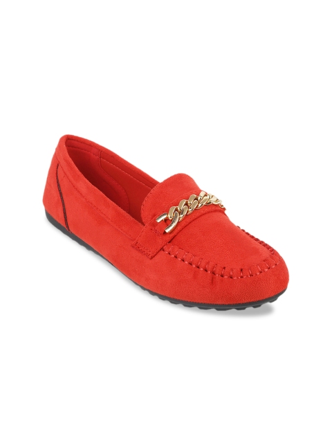 

Metro Women Red Solid Loafers