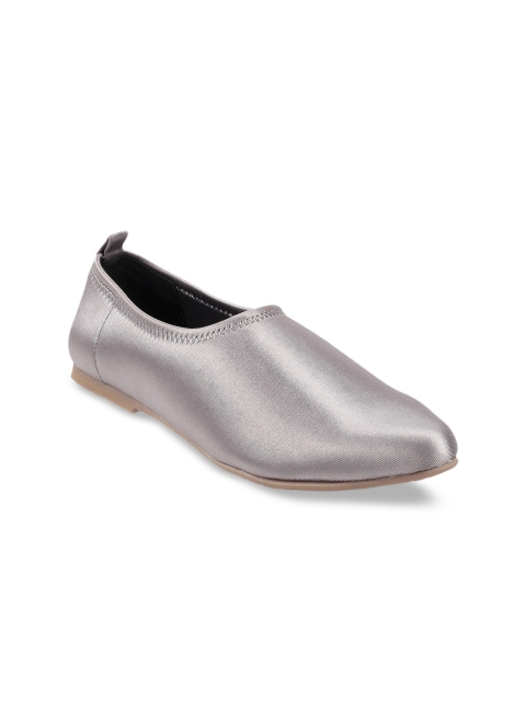 

Metro Women Gunmetal-Toned Solid Ballerinas, Metallic