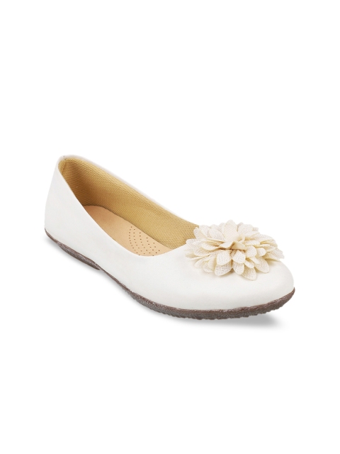 

Metro Women White Embellished Ballerinas