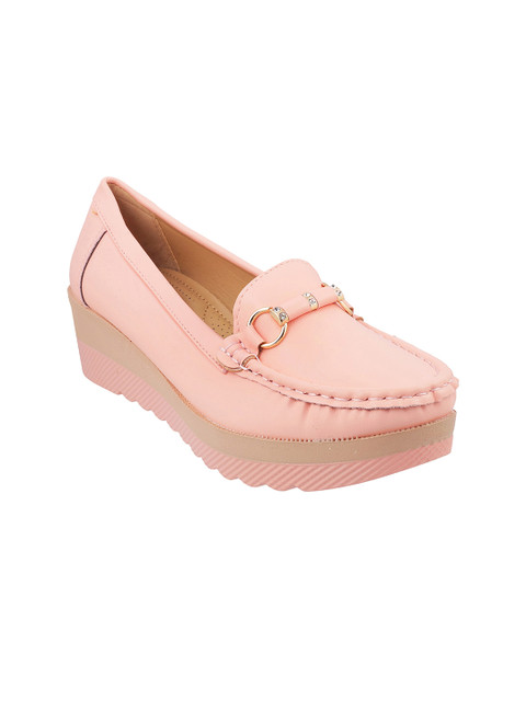 

Metro Women Pink Solid Heeled Loafers