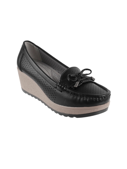 

Metro Women Black Solid Heeled Loafers