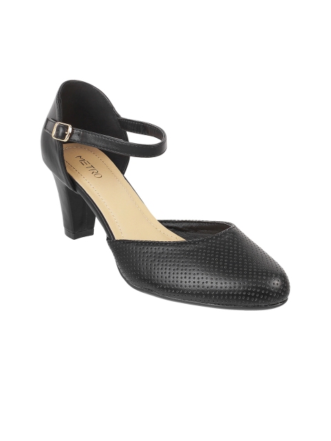

Metro Women Black Solid Pumps