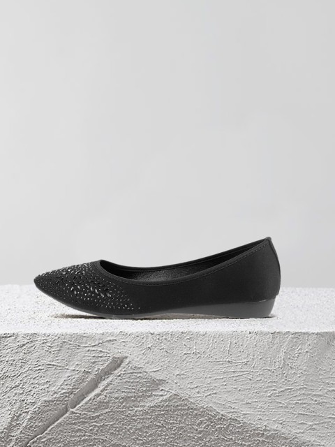

Metro Women Black Embellished Pumps