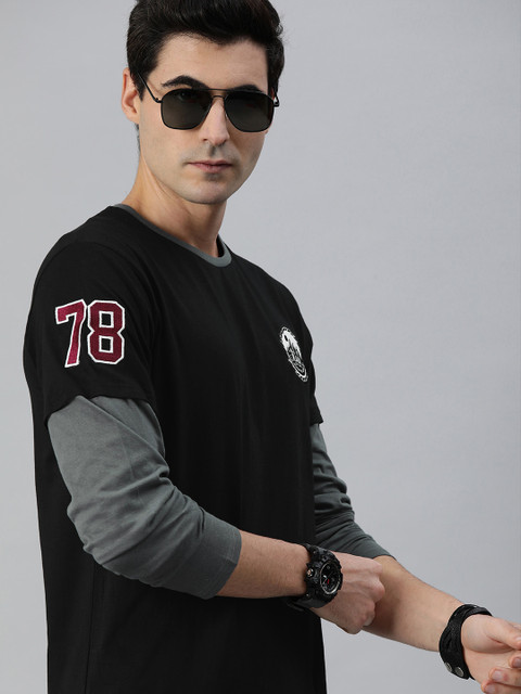

Roadster Men Black Solid Round Neck T-shirt