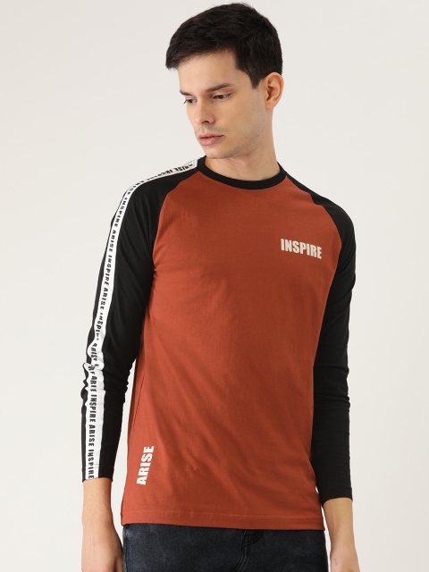 

Moda Rapido Men Rust Red & Black Solid Round Neck T-shirt