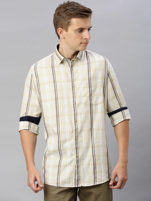 

Van Heusen Sport Men Beige & White Slim Fit Checked Casual Shirt