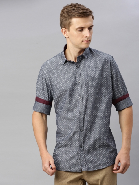 

Van Heusen Sport Men Grey & White Slim Fit Self Design Casual Cotton Shirt