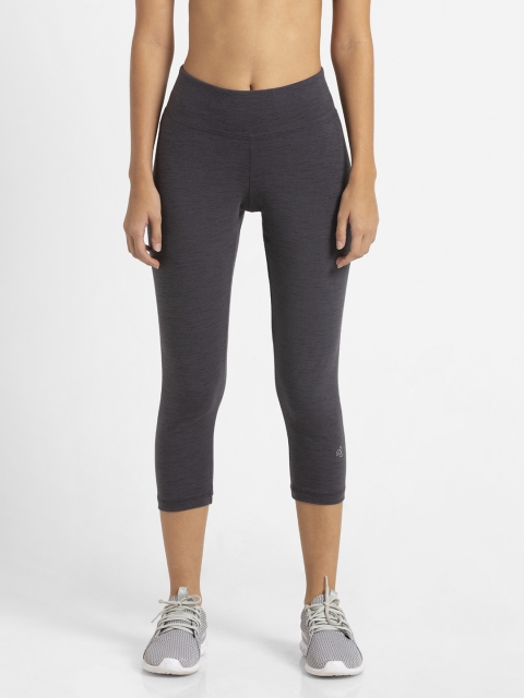 

Jockey Women Charcoal Grey Solid Cropped Capris