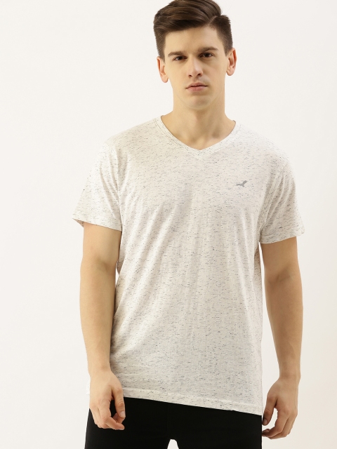 

American Crew Men White Solid V-Neck T-shirt