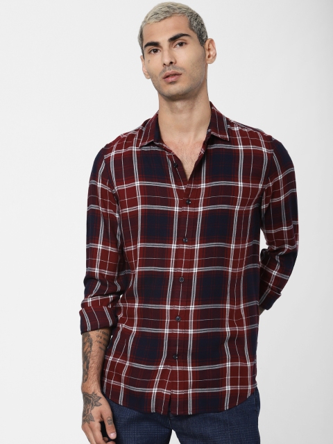

Jack & Jones Men Maroon & Black Slim Fit Checked Casual Shirt