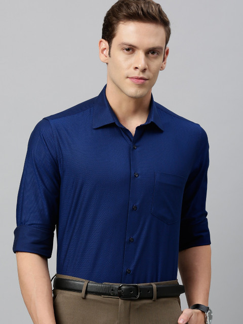 

Van Heusen Men Blue Slim Fit Solid Formal Shirt