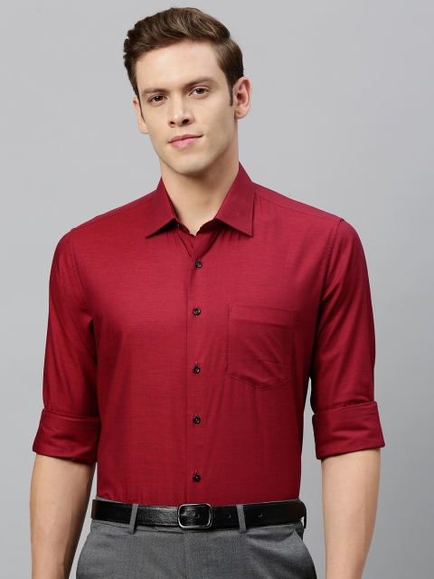 

Van Heusen Men Maroon Slim Fit Solid Formal Shirt