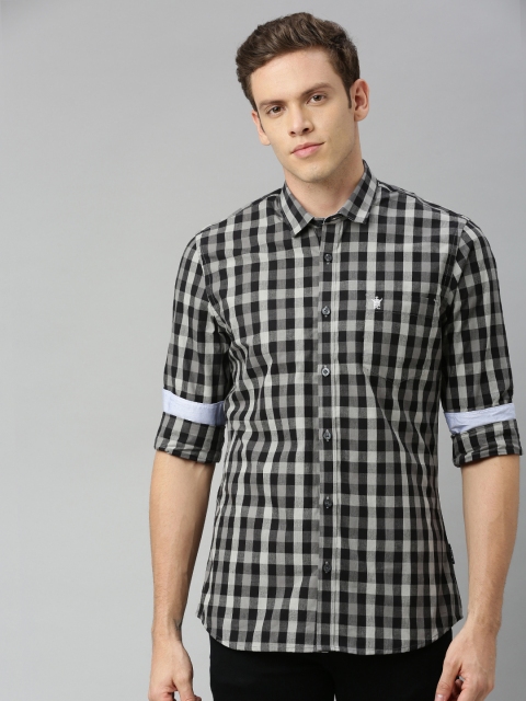 

French Connection Men Black & Off-White Slim Fit Checked Casual Shirt