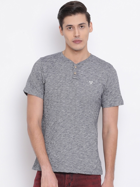 

REALM Men Grey Solid Henley Neck T-shirt