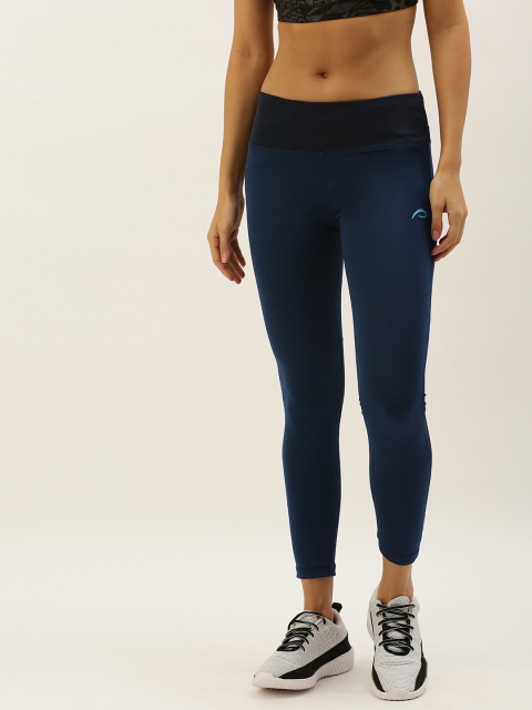

Proline Active Women Navy Blue Solid Knitted Performance Fit Cropped Tights