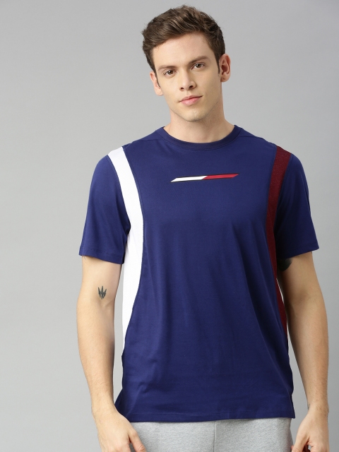 

Tommy Hilfiger Men Blue Striped Round Neck T-shirt