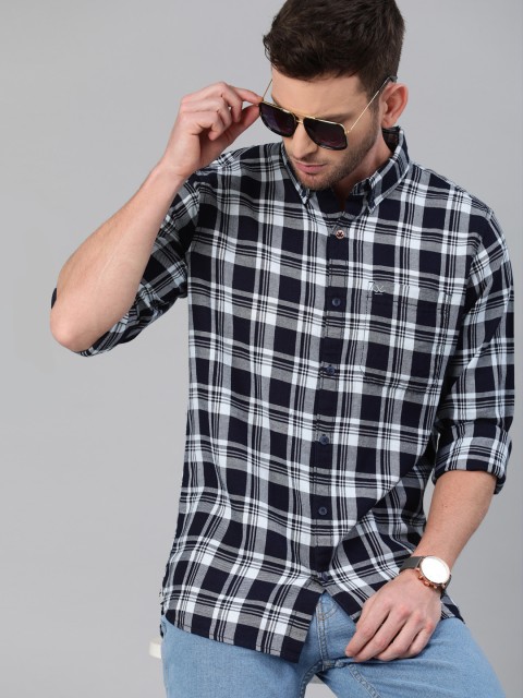 

WROGN Men Navy Blue & White Slim Fit Checked Casual Shirt