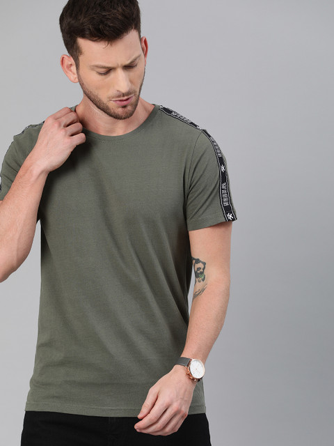 

WROGN Men Olive Green Solid Round Neck T-shirt with Side Taping Detail