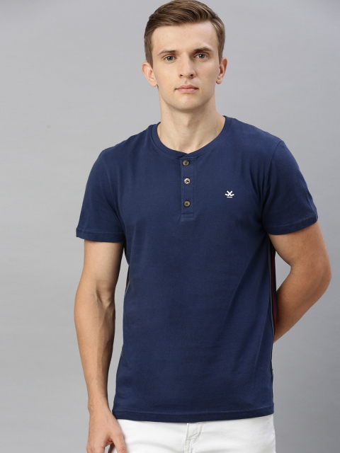 

WROGN Men Navy Blue Solid Henley Neck T-shirt