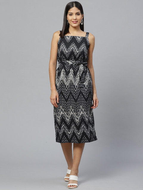 

SIRIKIT Women Black & Grey Printed Sheath Dress