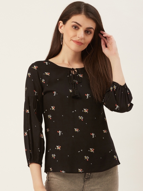 

Prakrti Women Black & White Floral Printed Top