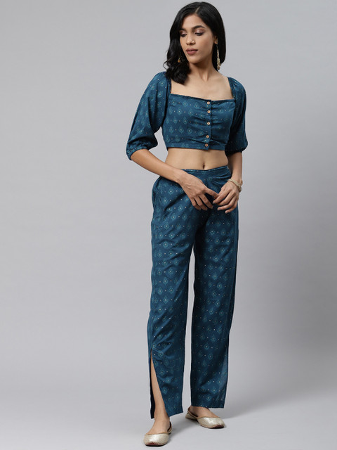 

PRIYANKA CHOUDHARY Women Navy Blue & Green Ethnic Printed Crop Top with Palazzos