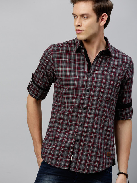 

Roadster Men Maroon & Grey Regular Fit Checked Casual Shirt