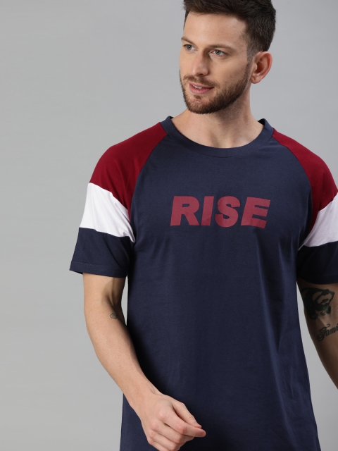 

HERE&NOW Men Navy Blue Solid Round Neck T-shirt