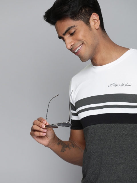 

HERE&NOW Men Charcoal Grey & White Colourblocked Round Neck T-shirt