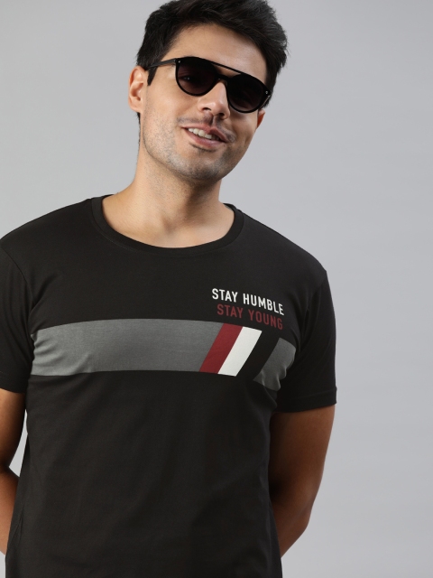 

HERENOW Men Black Grey Printed Round Neck Pure Cotton T-shirt