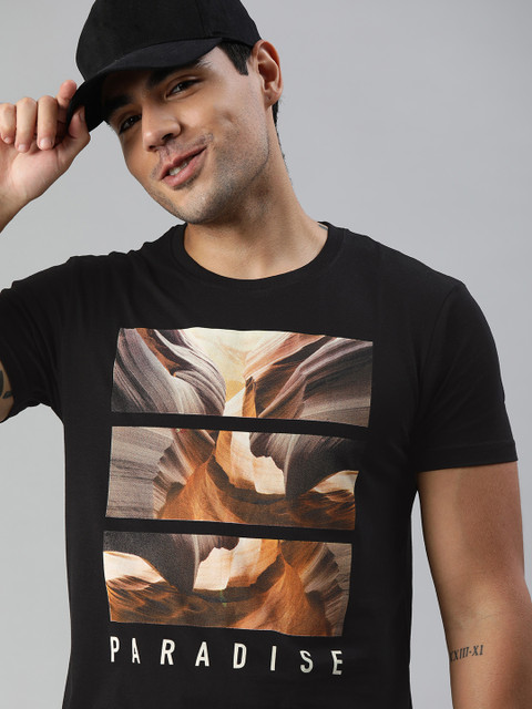 

HERENOW Men Black Printed Round Neck Pure Cotton T-shirt