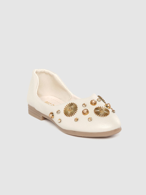 

Hoppipola Girls Light Beige & Gold-Toned Embellished Ballerinas