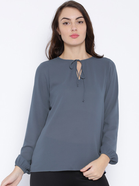 

ONLY Blue Top