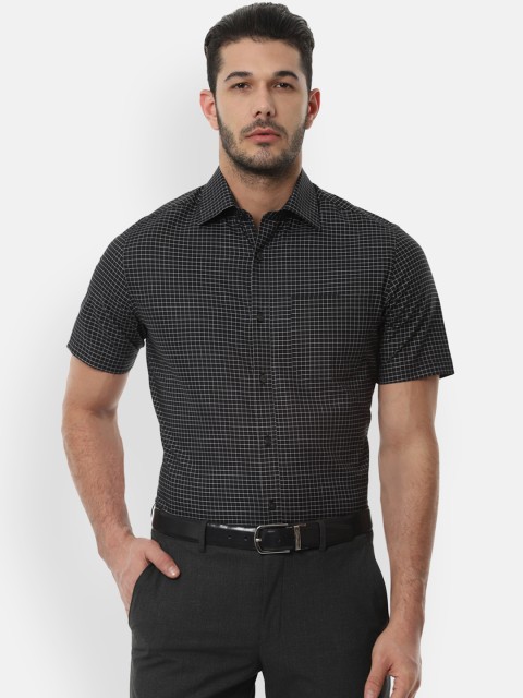 

Louis Philippe Men Black & White Classic Fit Checked Formal Shirt