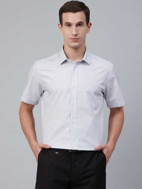 

Park Avenue Men White & Navy Blue Regular Fit Checked Formal Shirt