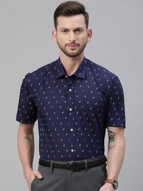 

Park Avenue Men Navy Blue & White Regular Fit Printed Casual Shirt