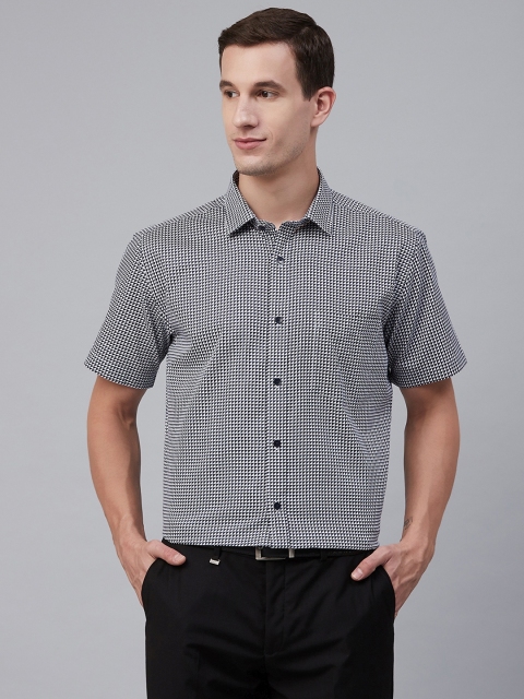 

Park Avenue Men Navy Blue & White Regular Fit Printed Formal Shirt