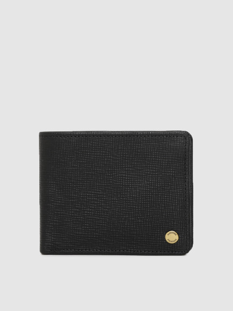 

Hidesign Men Black Textured Leather Two Fold Wallet
