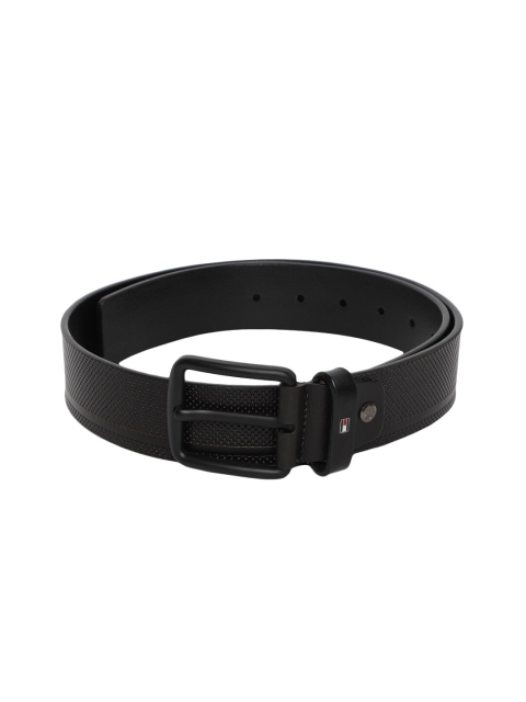 

Tommy Hilfiger Men Black Textured Leather Belt