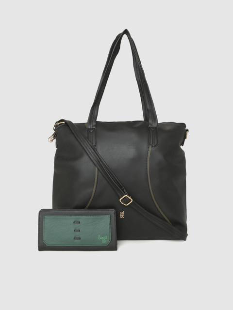 

Baggit Black Solid Shoulder Bag & Two Fold Wallet