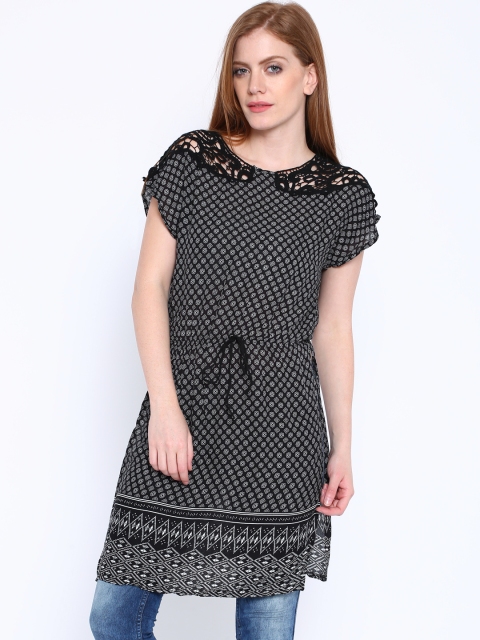 

Deal Jeans Black Printed Tunic