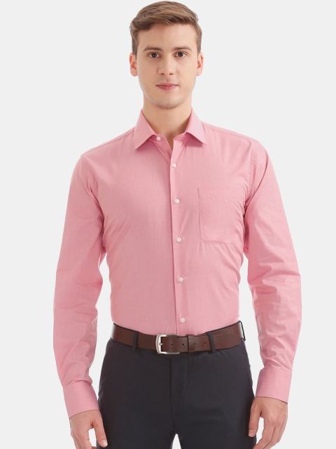 

AD By Arvind Men Pink Regular Fit Solid Formal Shirt